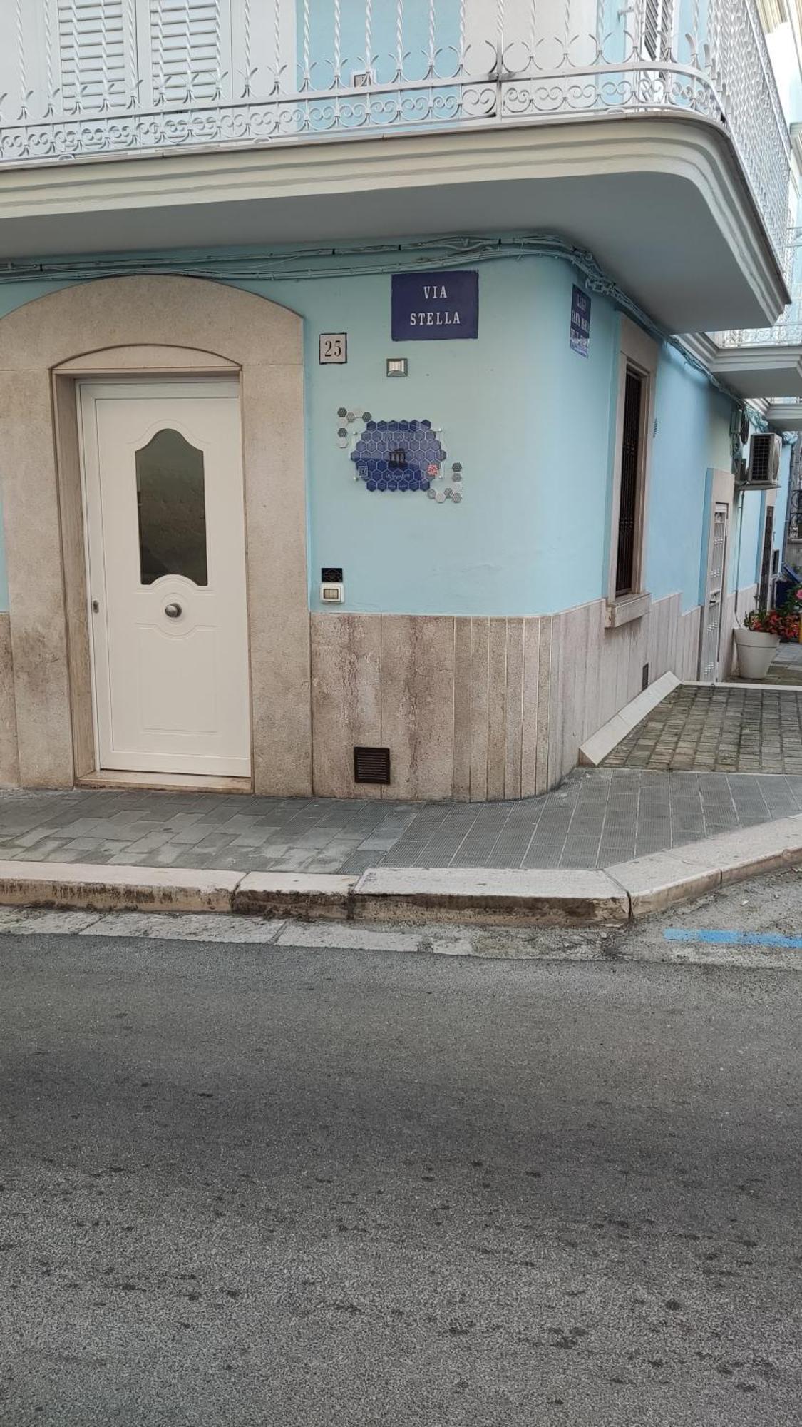 Villa Domus Elegans In Centro Manfredonia Esterno foto